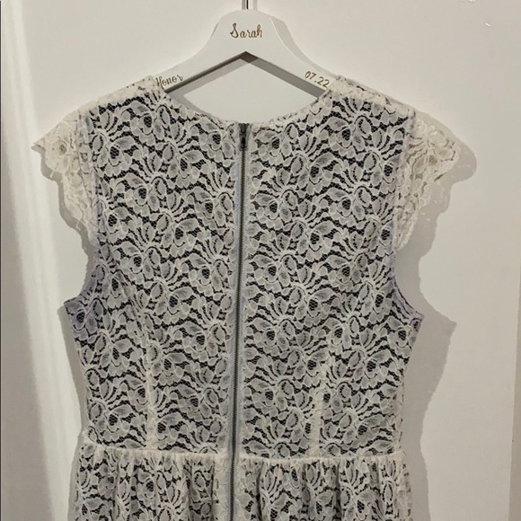 Aritzia - talula lace over dress - Picture 7 of 9